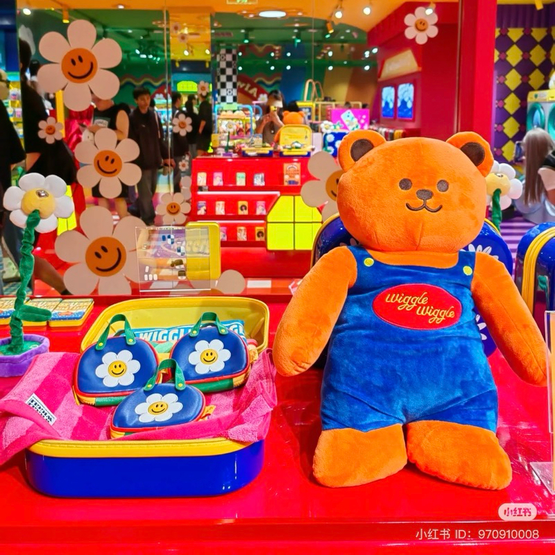 พร้อมส่ง Wiggle Wiggle ของแท้ ตุ๊กตา หมอนอิง Teddy Bear ผ้าคลุม Cushion Blanket ผ้าคลุมตัว สีสัน 23185