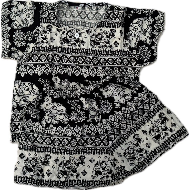 ชุดเด็กคอกลมโปโลลายช้างเนื้อผ้าสปันนิ่มทางร้าน(คละลาย)ใหันะคะ