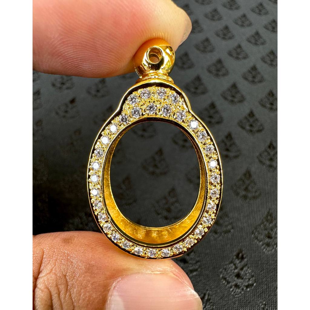 ตลับพระทรงเม็ดแตงได้หลากหลายเกจิ ทรงหัวเต่า