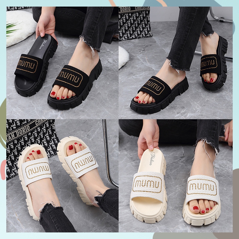 Walkon ใหม่ล่าสุด รองเท้าแตะแบบสวมผู้หญิง ประดับเพชรติดโลโก้สวยงาม เกาหลีมากแม่ ใส่แล้วเรียบโก้ แมทช์ได้กับทุกลุค มีให้เ