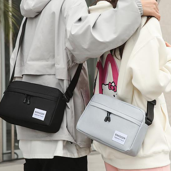 กระเป๋าสะพายข้างแนวสตรีท มินิมอล กระเป๋าสะพายข้างผู้ชาย ผู้หญิง กันน้ำ น้ำหนักเบา (GC-136)