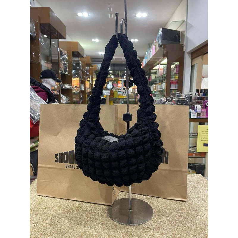 🛍 พร้อมส่ง 🇰🇷แท้ 100%SHOOPEN WRINKLE MINI HOBO BAG SHOOPEN  bag  วัสดุ โพลีเอสเตอร์ 100% SZ 24.5 x 1