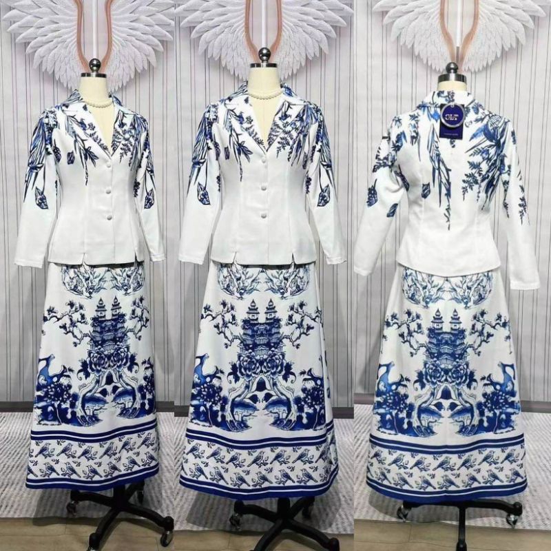 ป้าย Chalita เซ็ตเสื้อสูท พร้อมกระโปรงยาว ลายภาพวาด