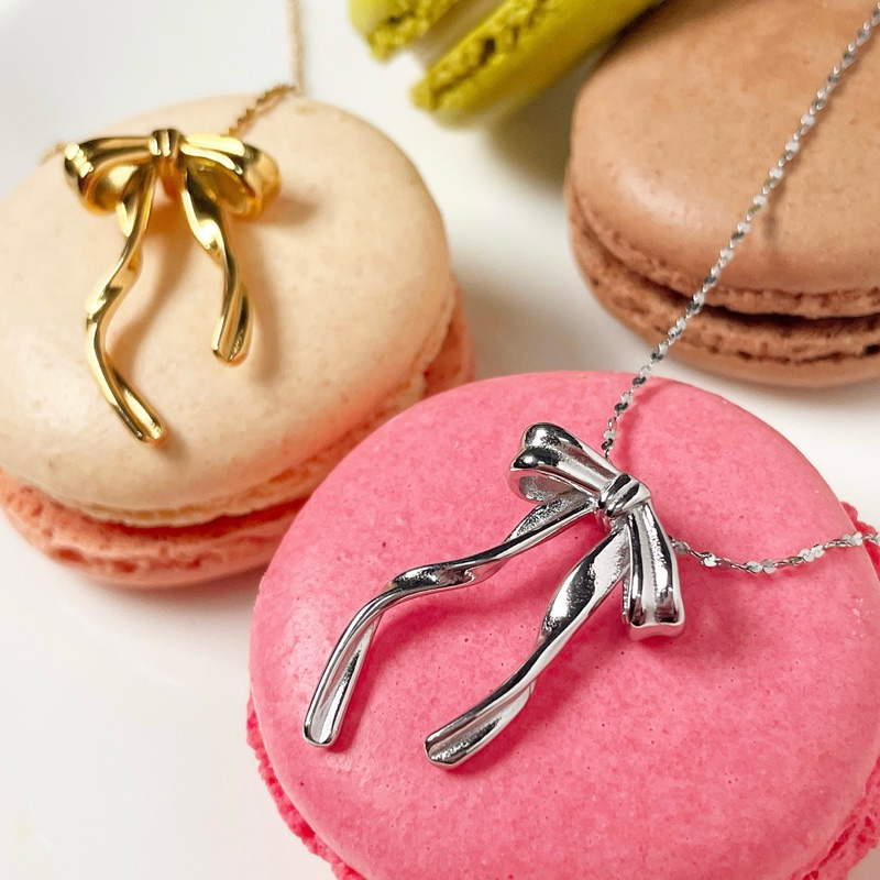 Bique - Ribbon delight necklace | สร้อยคอสเตนเลส จี้รูปโบว์