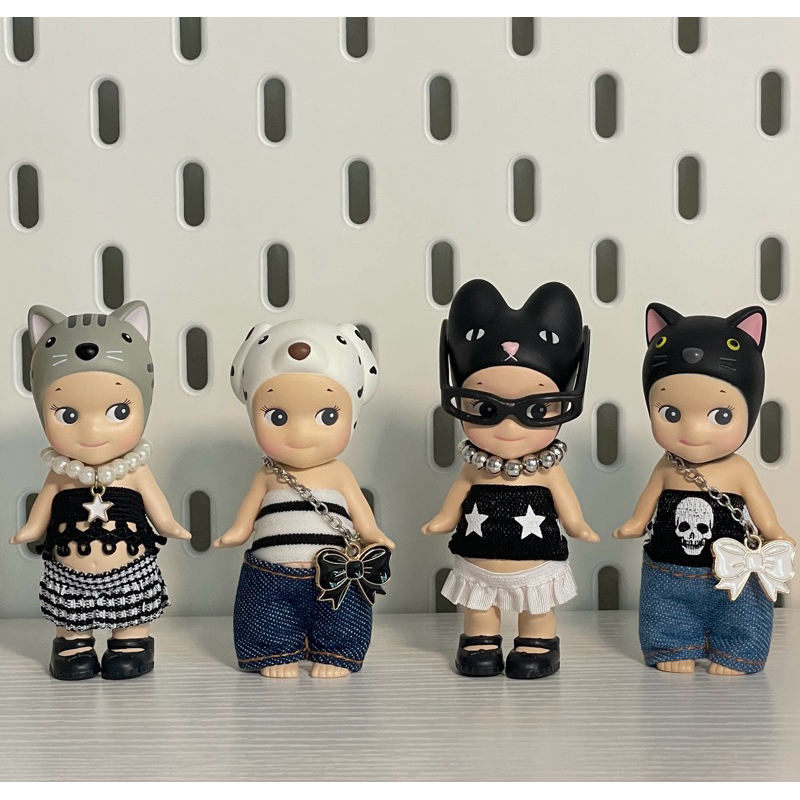เกาะอกโทนขาวดำSonnyAngel
