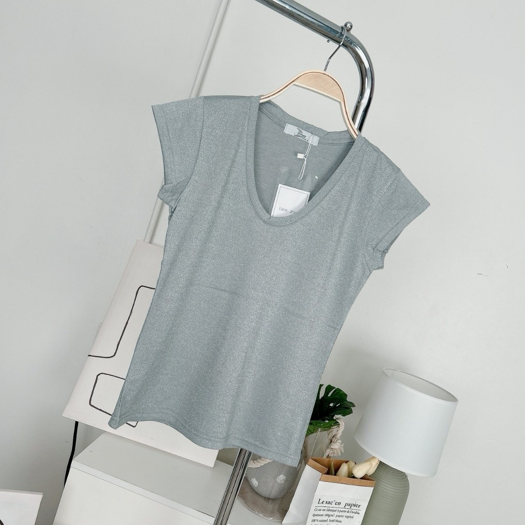 083-084 เสื้อยืดแขนสั้นคอยู ผ้ากลิตเตอร์