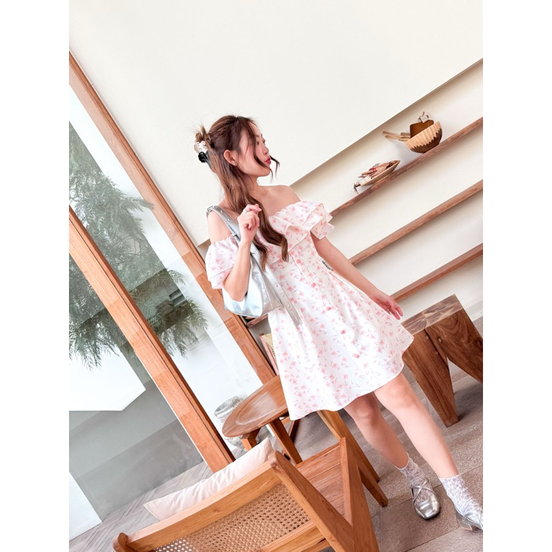 TheBlancPale : Bestie dress เดรสเปิดไหล่ เดรสน่ารัก ทรงสวยมาก มีซับในทั้งตัว