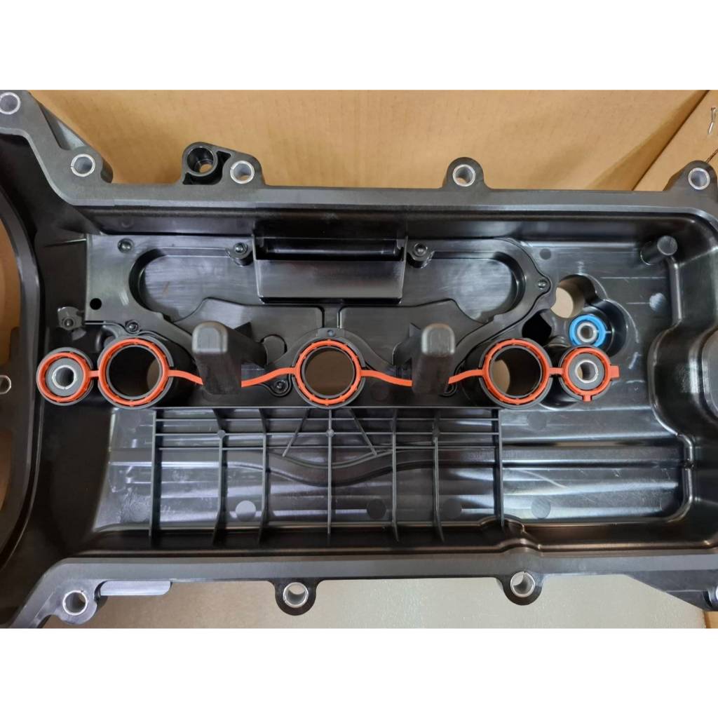ฝาครอบวาล์ว พร้อม ยางฝาวาล์ว NISSAN ALMERA TURBO N18 13264-5EK0A COVER ASSY-VALVE ROCKER