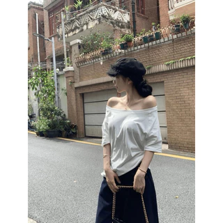 bentoy(Q651)เสื้อยืดแขนสั้น คอกว้าง ปาดไหล่ได้ สีพื้น ผ้านิ่มใส่สบาย สายเกาหลี