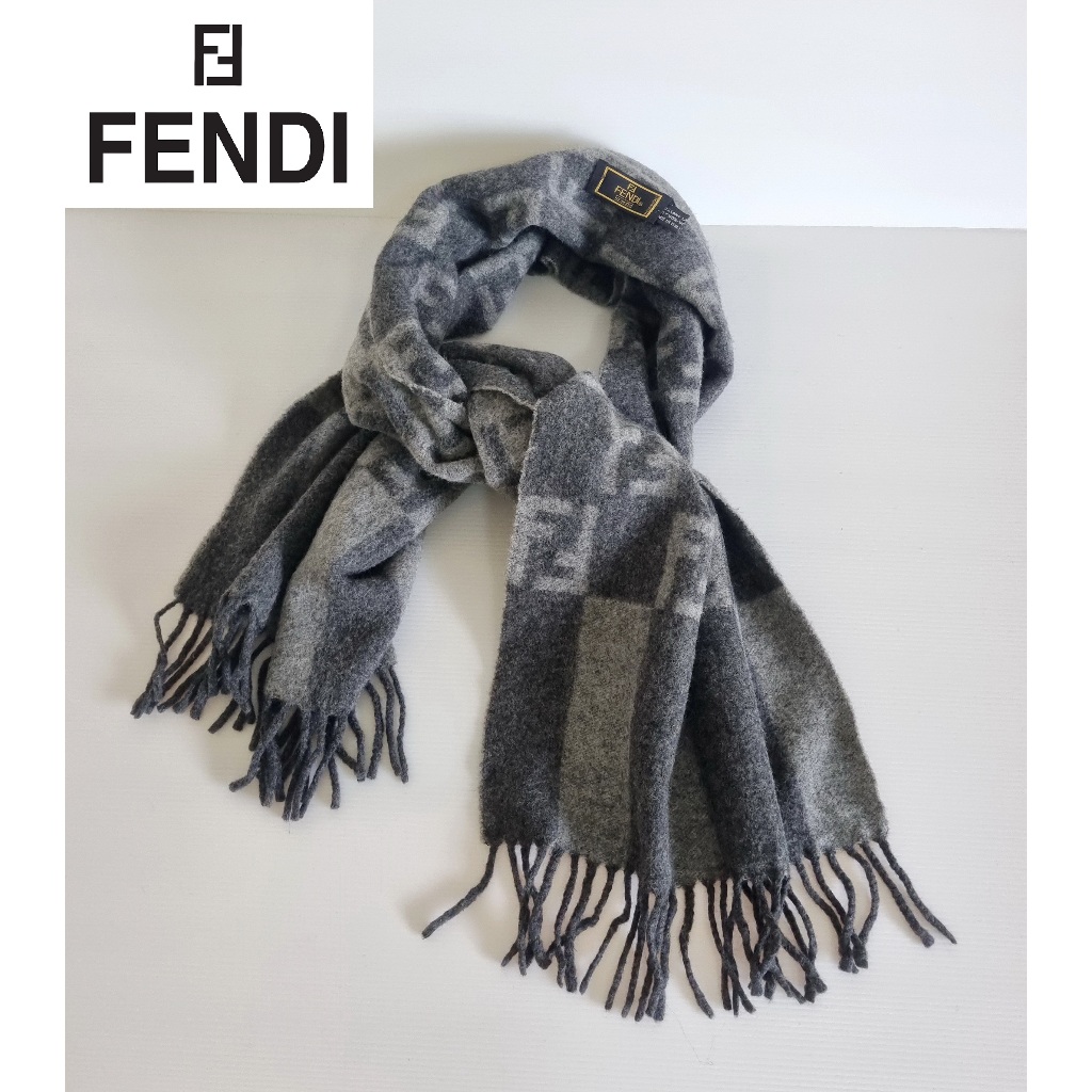 FENDI ผ้าพันคอ มือสองของแท้