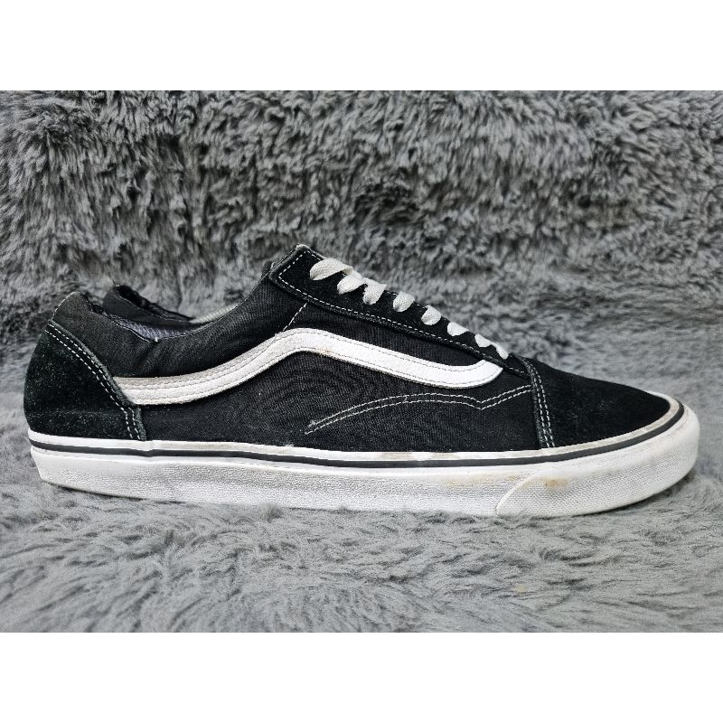 Vans size 47 ยาว 31 cm (รองเท้ามือสอง)