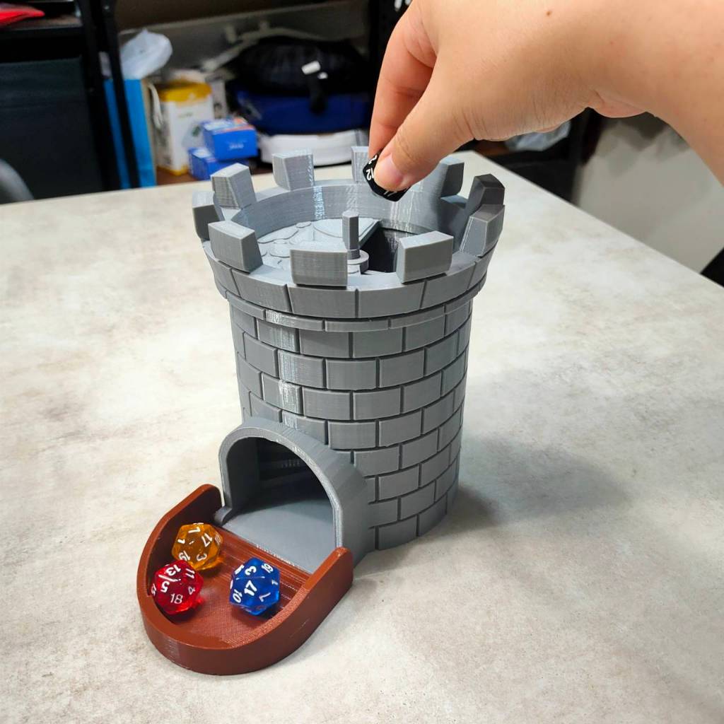 Dice Tower with Secret Chamber for Dice Storage หอคอย ทอยเต๋า พร้อมห้องลับเก็บ ลูกเต๋า [3D Print]