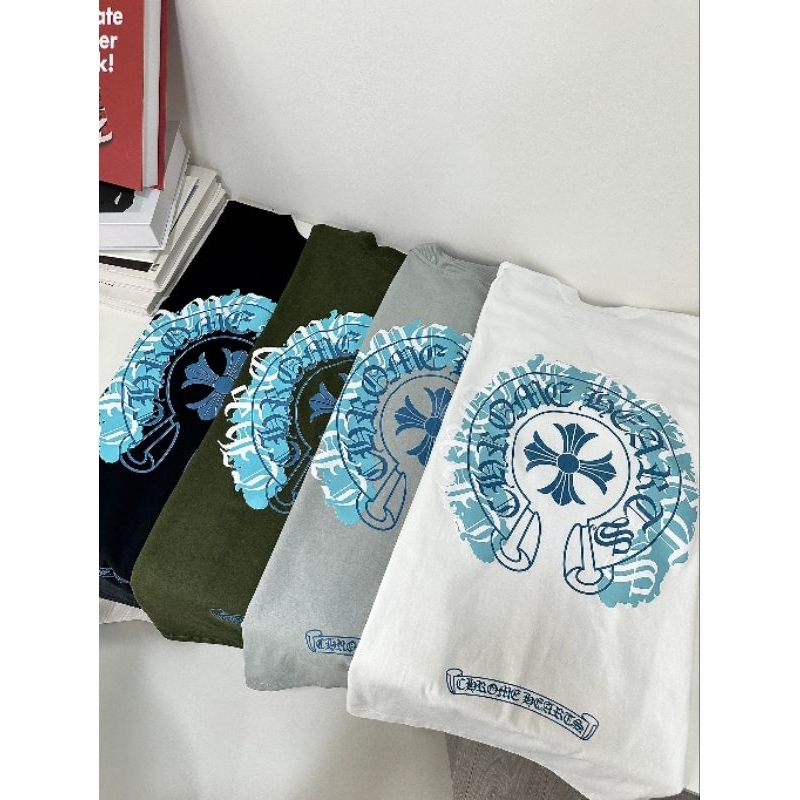 เสื้อยืดโอเวอร์ไซส์ CHROME HEARTS ผ้าเกาหลี เกรดคอตตอน งานสกรีนด้านหน้า + สกรีนด้านหลังงานมาพร้อมแพ๊คเกจแพ๊คซองซิปล็อค