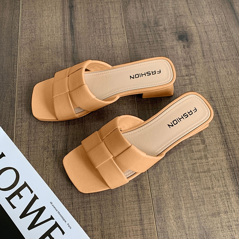 Luckkyshoes ใหม่แนะนำ รองเท้าแฟชั่น ดีไซน์เรียบหรู ส้นสูง 1นิ้ว มีให้เลือกหลายสี วัสดุยางอย่างดีสาวๆต้องมีกันแล้วน้าา