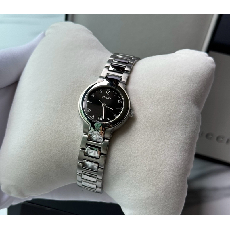 Gucci 8900L Black Dial Lady Size