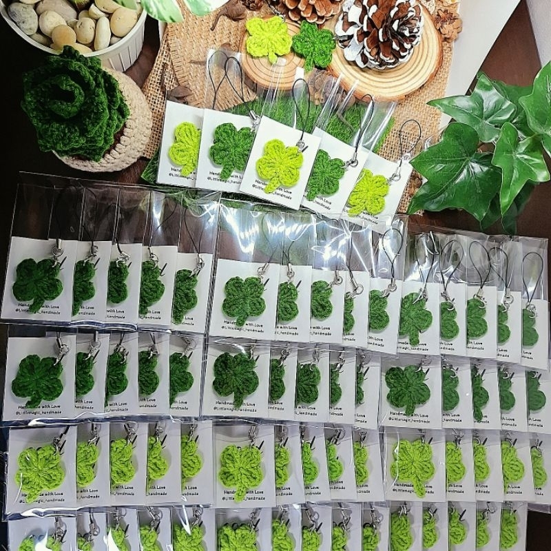 Lucky Clover 🍀 พวงกุญแจใบโคลเวอร์ (5 ชิ้นแถม 1) | สั่งขั้นต่ำ 2 ชิ้น | ไหมพรมถัก ของขวัญ ของที่ระลึก เครื่องรางนำโชค