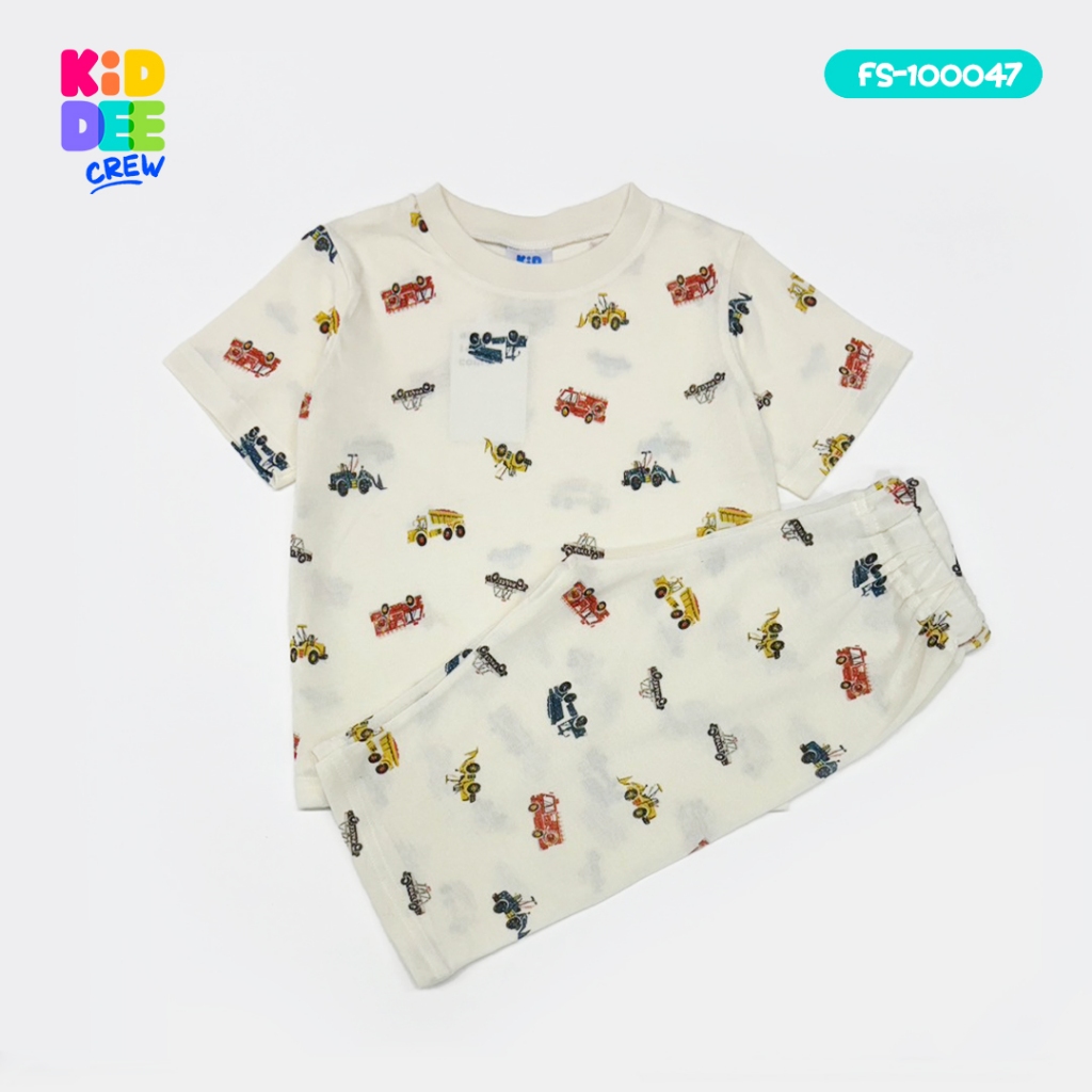 KiddeeCrew ชุดเซ็ทเด็ก เสื้อกางเกงแขนขาสั้น ผ้าcotton100% เสื้อผ้าเด็กลาย ครีมลายรถแดง เหมาะอายุ 1 ปีถึง 12 ปี