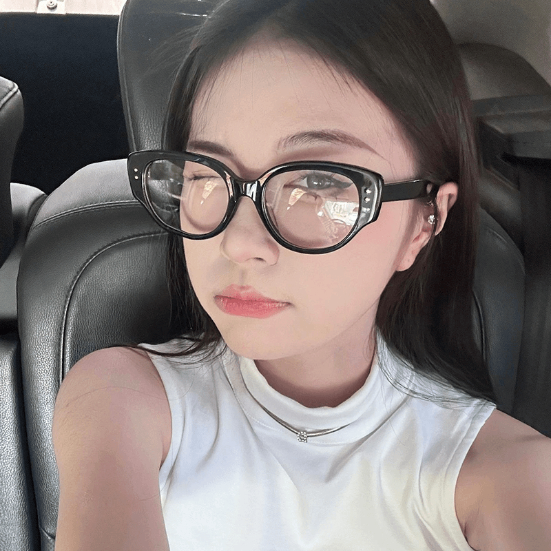 [จัดส่งจากกรุงเทพ]แฟชั่นเกาหลีแว่นตา ย้อนยุคกรอบใส ป้องกันแสงสีฟ้า ไล่โทนสี ขนาดใหญ่เครื่องประดับแฟชั่นแว่นกันแดดUnisex - รูปที่ 6