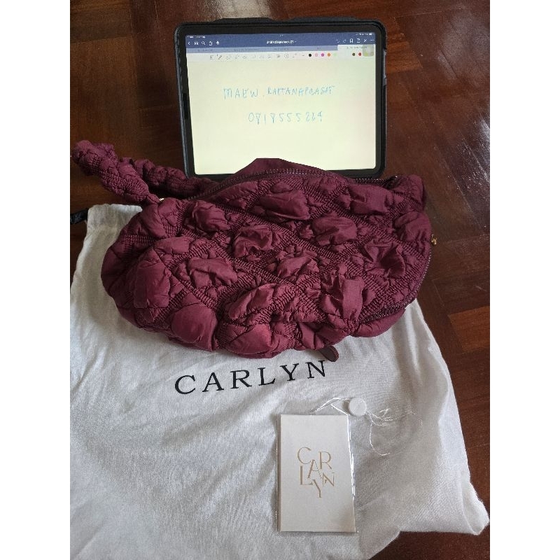 Used Carlyn Cozy Bag size M สีแดง