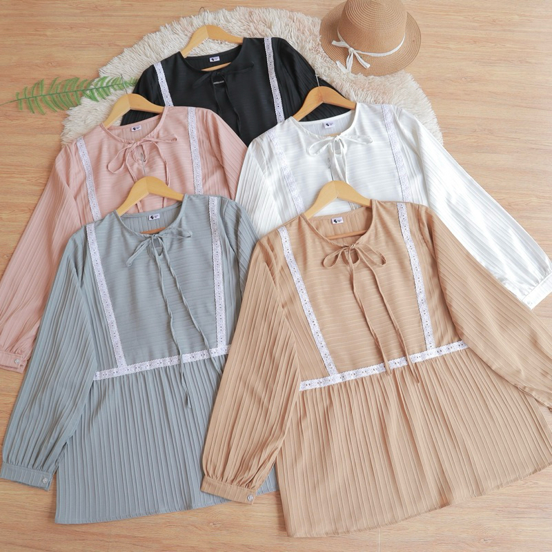 A293 เสื้อคอกลม แต่งลูกไม้ /อก44