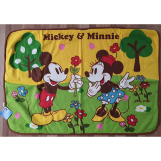 Disney Mickey mouse Minnie mouse ผ้าห่มมิกกี้เม้าส์ มินนี่เม้าส์ ของแท้จากญี่ปุ่น Size : 95 x 65 cm