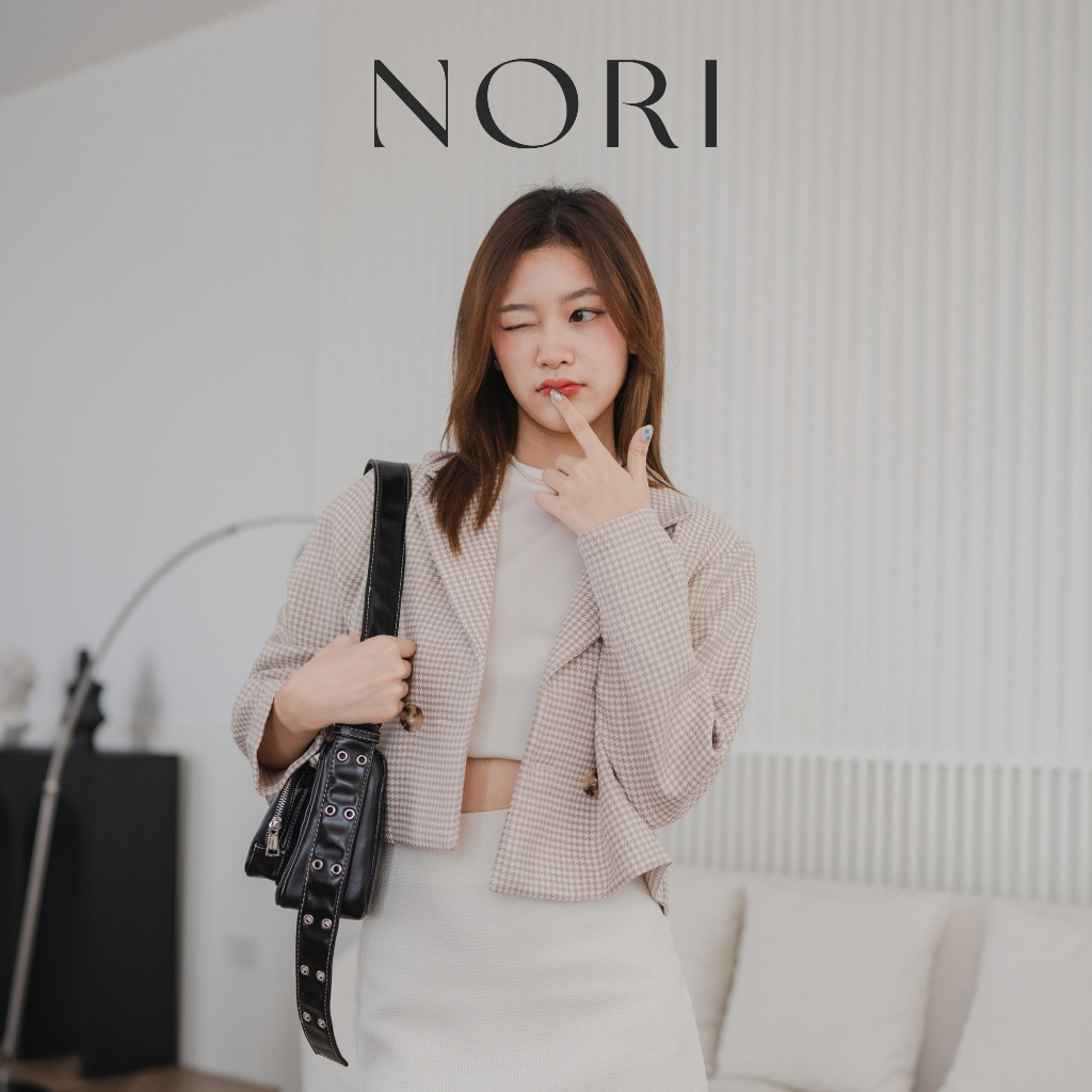 Nori_SP025  เบลเซอร์ครอป ผ้าเนื้อทอลายชิโนริ กระดุมป้าย2เม็ด ใส่แมทได้ทุกโอกาส ไม่คันไม่ร้อนแน่นอน