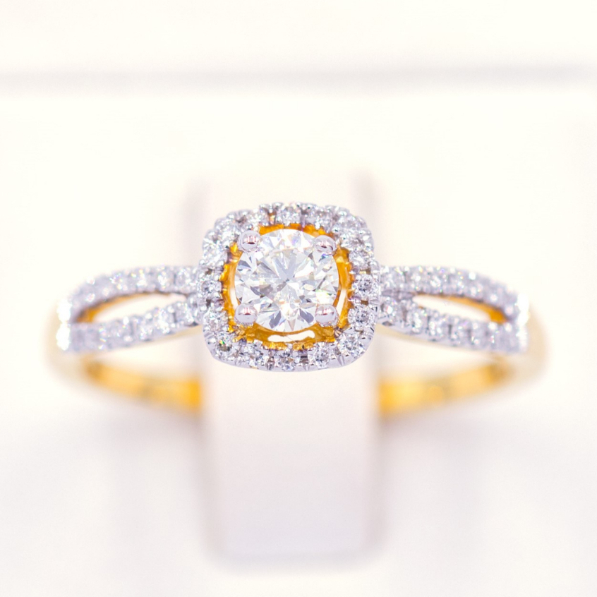 แหวนเพชรล้อม ก้านคู่โค้ง แหวนเพชร แหวนทองเพชรแท้ ทองแท้ 37.5% (9K) ME970