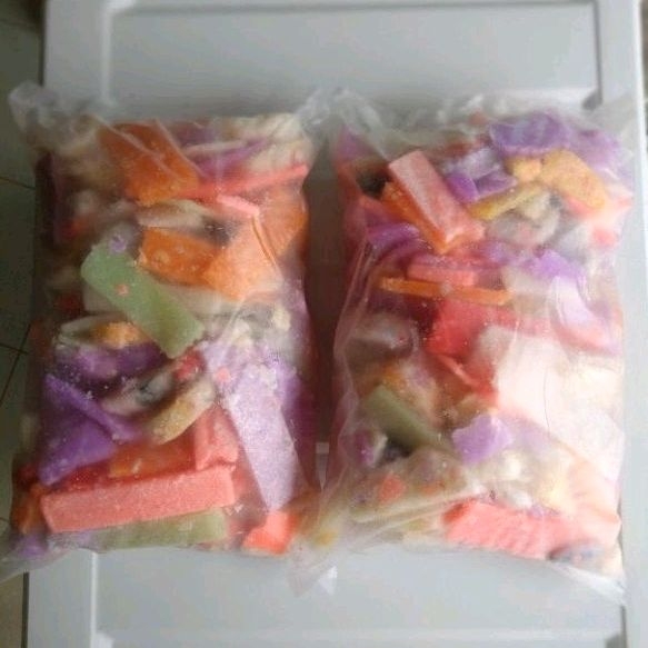 เศษสบู่รวม ชิ้นเล็กๆสำหรับทำสบู่เหลว แพค 500 กรัม