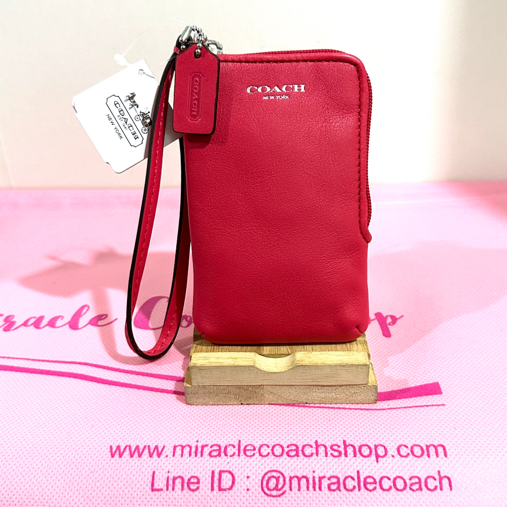 กระเป๋าคล้องมือ COACH แท้ หนังแท้ มีสายคล้องมือและป้ายหนัง ทรงสวย ใส่บัตรได้ COACH 66213 LEGACY LEAT