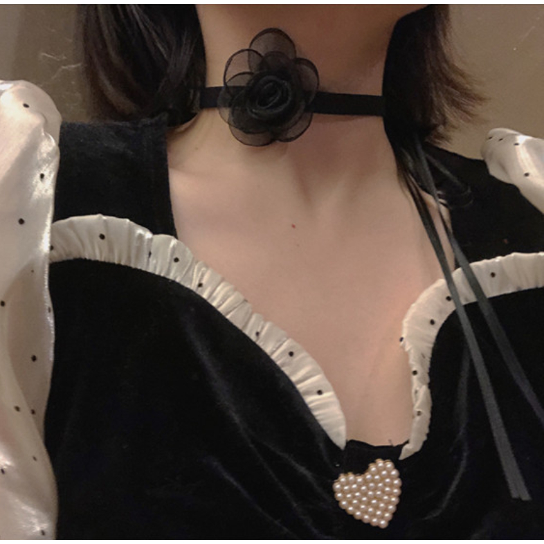 🔮 สร้อยคอโชคเกอร์ รูปดอกกุหลาบ สีดำ สีขาว สีแดง 🔮 A-001 พร้อมส่งจากไทย - รูปที่ 3
