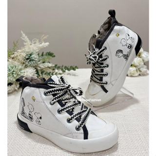 รองเท้าผ้าใบเด็กมือสอง**Zara Kids/Snoopy แท้!!!/Size 19cm** หุ้มข้อ สีขาว-เทาดำ สวยดูแพง!!!