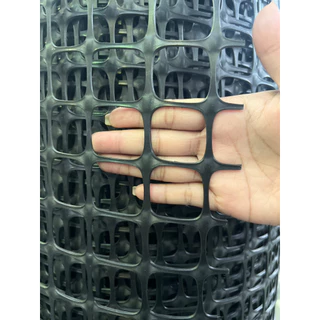 ตาข่ายพลาสติก สี่เหลี่ยม สีดำ กว้าง 1m 1.2m 1.5m 1.8m รั้วพลาสตก ช่องตา 39mm PVC ทำกรงเลี้ยงสัตว์ปีก เช่น ไก่ เป็ด นก