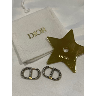 used dior earring เพชรหลุดไป3เม็ด