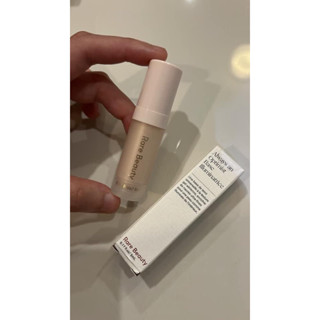 Rare beauty Primer รุ่น illuminating primer