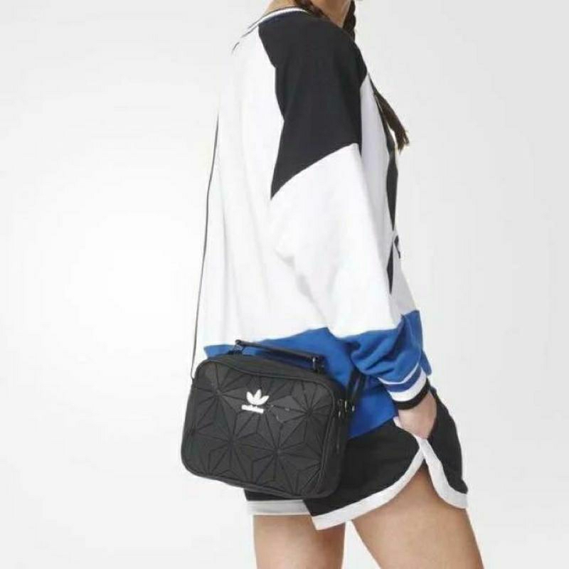 กระเป๋าสะพาย Adidas Originals 3D Mini Airline (ISSEY MIYAKE Style Shoulder Bag)