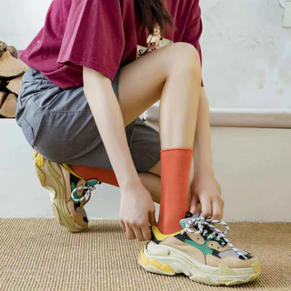 ถุงเท้าข้อยาว แนวสตรีท สีสด นุ่มใส่สบาย ถุงเท้าผ้าฝ้าย 11 colors of color cylinder pure cotton socks sports casual socks