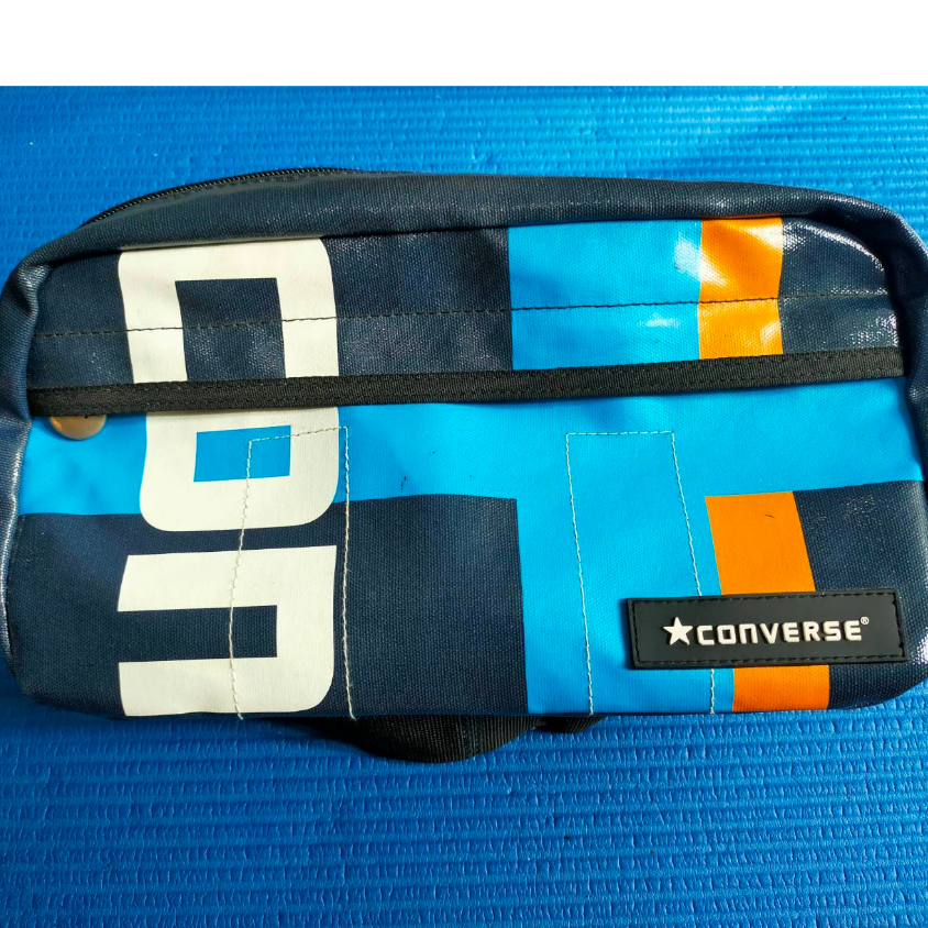 กระเป๋าสะพาย Converse กระเป๋าผ้าใบ Converse Messenger Bag