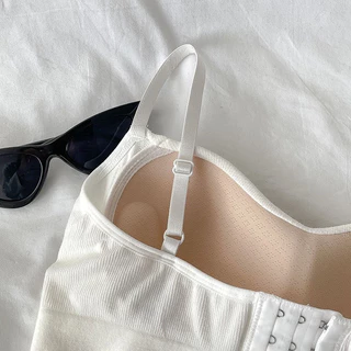 เสื้อในผู้หญิง บราไร้โครง รุ่น B-042 สายสามารถปรับได้ มีฟองน้ำในตัว ฟองน้ำเสริมทรง ตรงฟองน้ำมีรูระบายอากาศ ตะขอหลัง