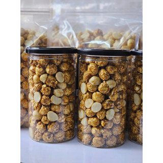 Popcorn Caramel with MACADAMIA [กระปุก 800ml] ป๊อบคอร์นรสคาราเมล ใส่ถั่วจัดเต็ม แมคคาเดเมียล้วน กรอบๆ มันๆ นัวๆ