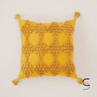 SARABARN Diamond Cushion Cover With Tassels | ปลอกหมอนอิงมีพู่ ลายเพชร สีเหลือง