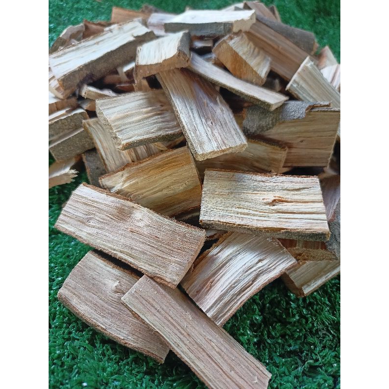 ไม้ลิ้นจี่ ไม้ลิ้นจี่รมควัน (LYCHEE WOOD CHIPS) ไม้ลิ้นจี่หั่นชิ้นเล็ก 500g สำหรับรมควันอาหาร อบBBQ 