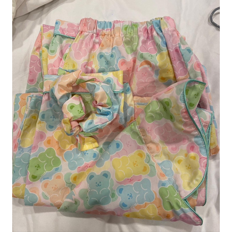 ชุดนอน gummy bear ของ hej bonnie