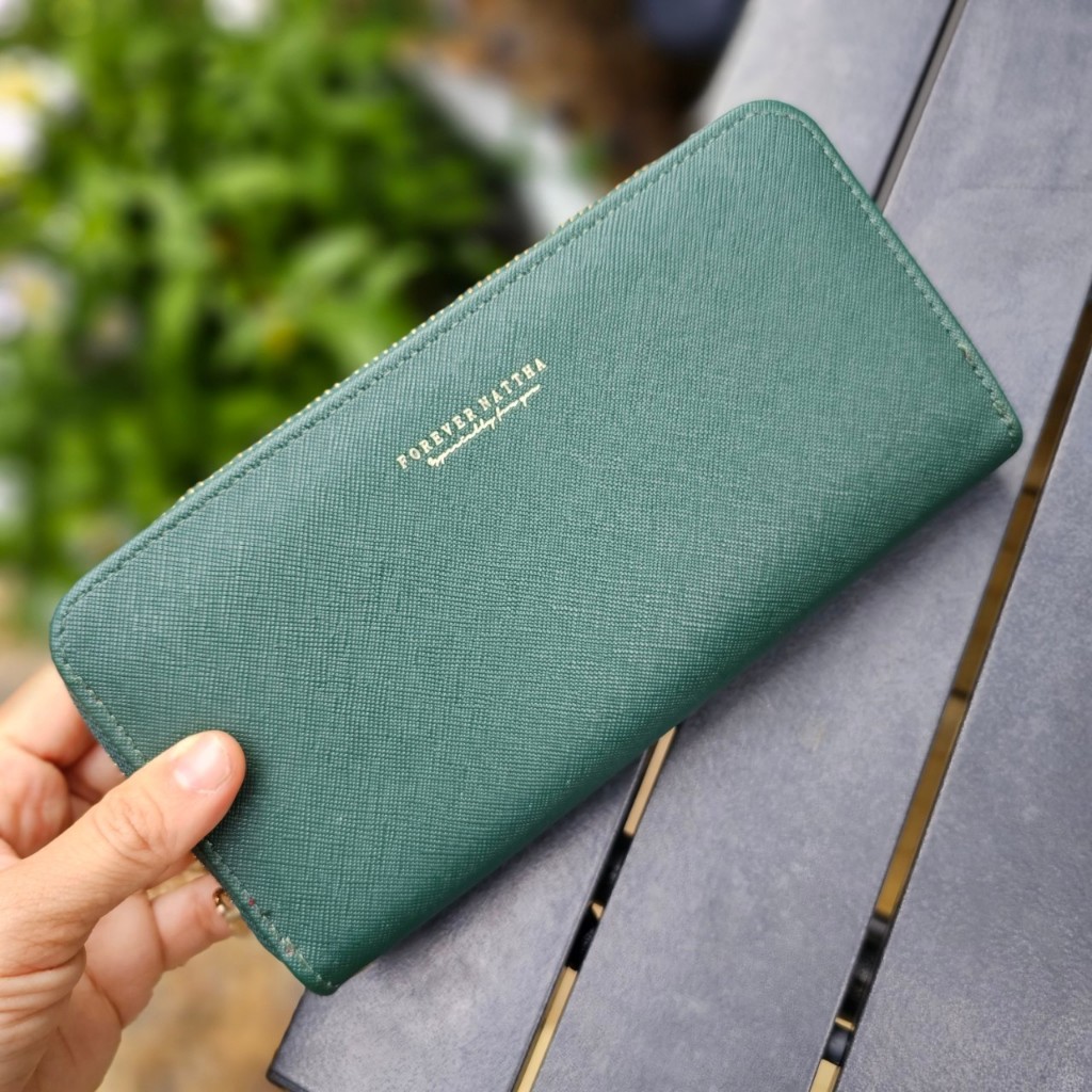 กระเป๋าสตางค์ใบยาวหนัง PU  ซิปรอบ 2สีทูโทน ด้านในเป็นสีแดง งานสวย พร้อมกล่อง