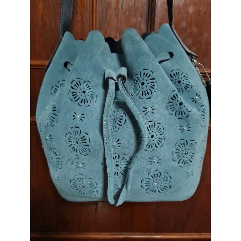 กระเป๋าสะพาย coach มือสองของแท้