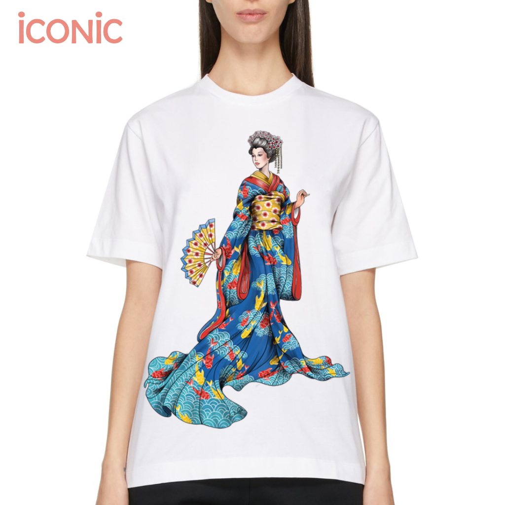 iCONiC BLUE MAIKO DANCE T-SHIRT #5366 เสื้อยืด พิมพ์ลาย กิมโมโน ฟ้า