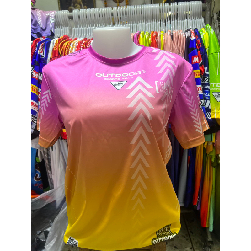 เสื้อกีฬาผู้ชาย ผู้หญิง (เสื้อพิมพ์ออกกำลังกาย ผ้าไมโครสปอร์ต เบาสบายระบายอากาศ พิมพ์ลาย