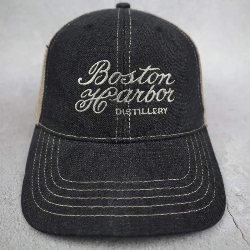 หมวกผ้ายีนส์โรงกลั่นเครื่องดื่ม Boston Harbor Distillery Tag Outdoor Cap
