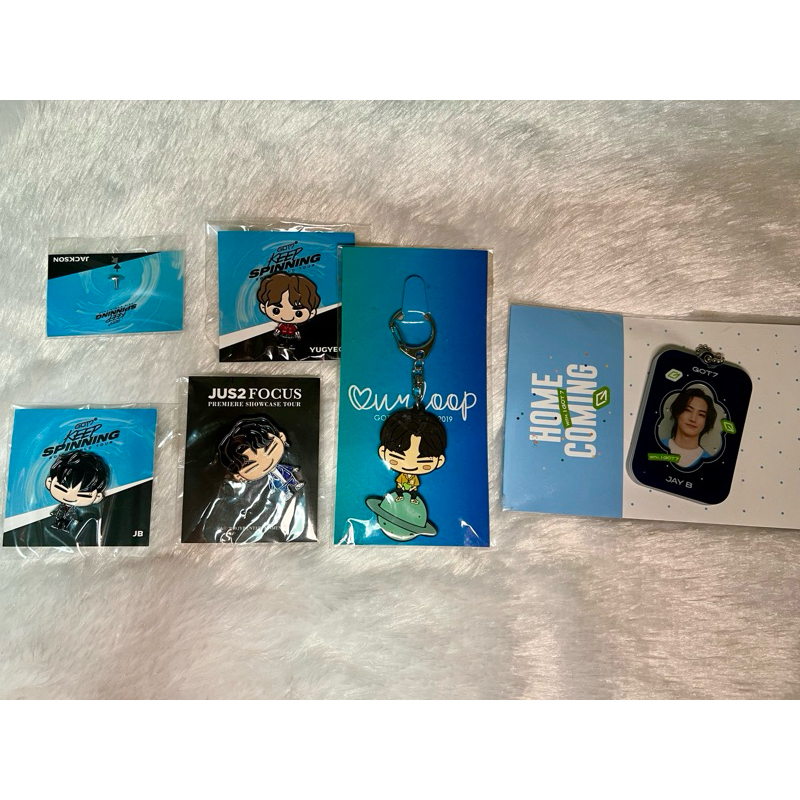 (พร้อมส่ง)พวงกุญแจเข็มกลัดGOT7