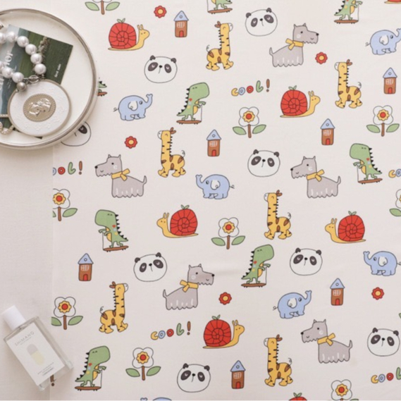 ผ้าคอตตอน 100% ทอทวิล ผ้าเมตร พิมพ์ลายจิ้งจอกหมี หน้ากว้าง 1.6 เมตร