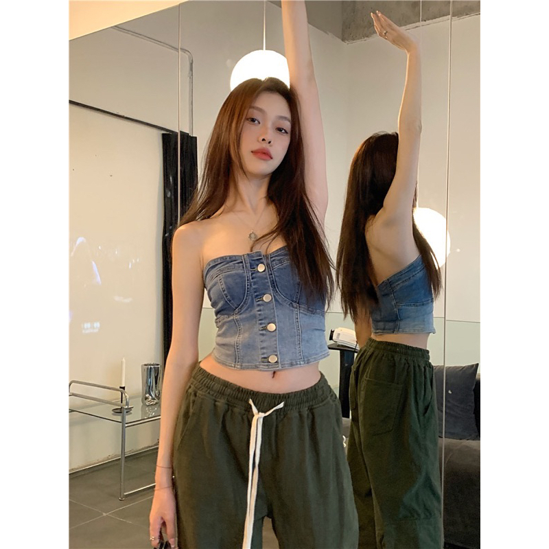 CHERISH (พร้อมส่ง) E12 เสื้อเกาะอก เปิดไหล่ ผ้ายีนส์ กระดุมหน้า ผ้ายืดได้ งานป้าย